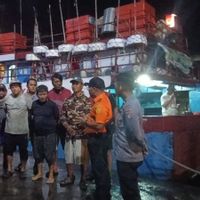 Mesin Mati di Tengah Laut Batang Dua Ternate, 12 ABK Jeni Jaya Berhasil Dievakuasi Tanpa Luka