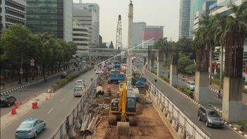 Le Sort Du « fossile » Du Pôle Monorail Suspendu De Jakarta Au Bord De La Corne