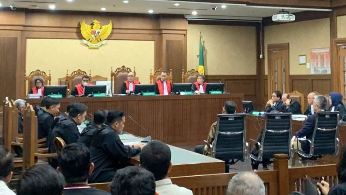 Three LPEI Corruption Defendants Charged With State Loss Rp958.38 Billion