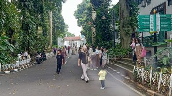 The Peak Of Eid Tourism Visits At The Bogor Botanical Gardens Is Predicted Today