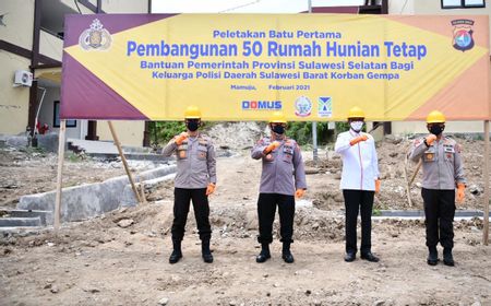 Gubernur Sulsel Serahkan Bantuan 100 Rumah Hunian Tetap Bagi Korban Gempa Sulbar