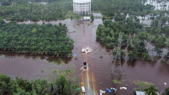 Malaysia Experiences One Of The Worst Floods: 14 Death Toll, 51.000 Residents Evacuated