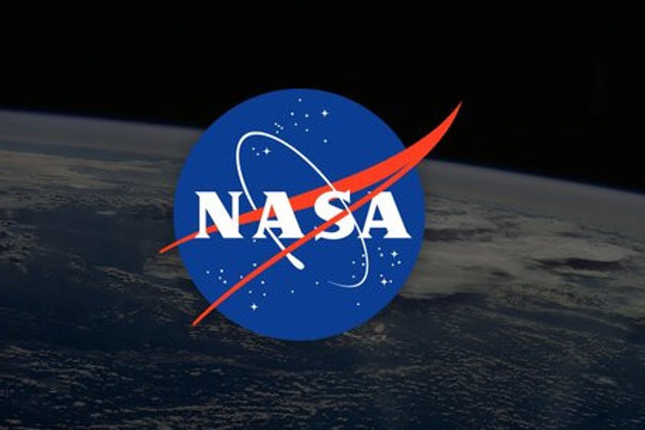 NASAは1億4000万マイル離れたプシュケ宇宙船からラジオメッセージを受け取った