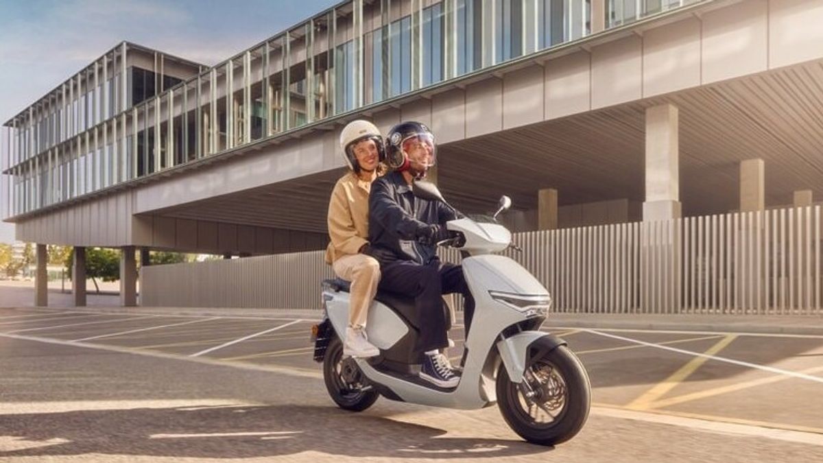 Honda dan Yamaha Perang Harga Motor Listrik di Vietnam Jelang Pelarangan Motor Bensin