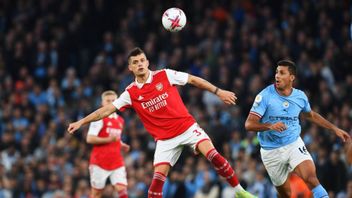 The 1-4 Defeat To Manchester City Did Not Make Arsenal Give Up