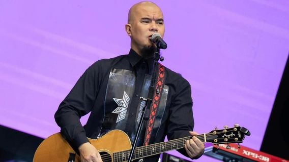 Ari Lasso annonce son divorce, Ahmad Dhani Tuai souligné