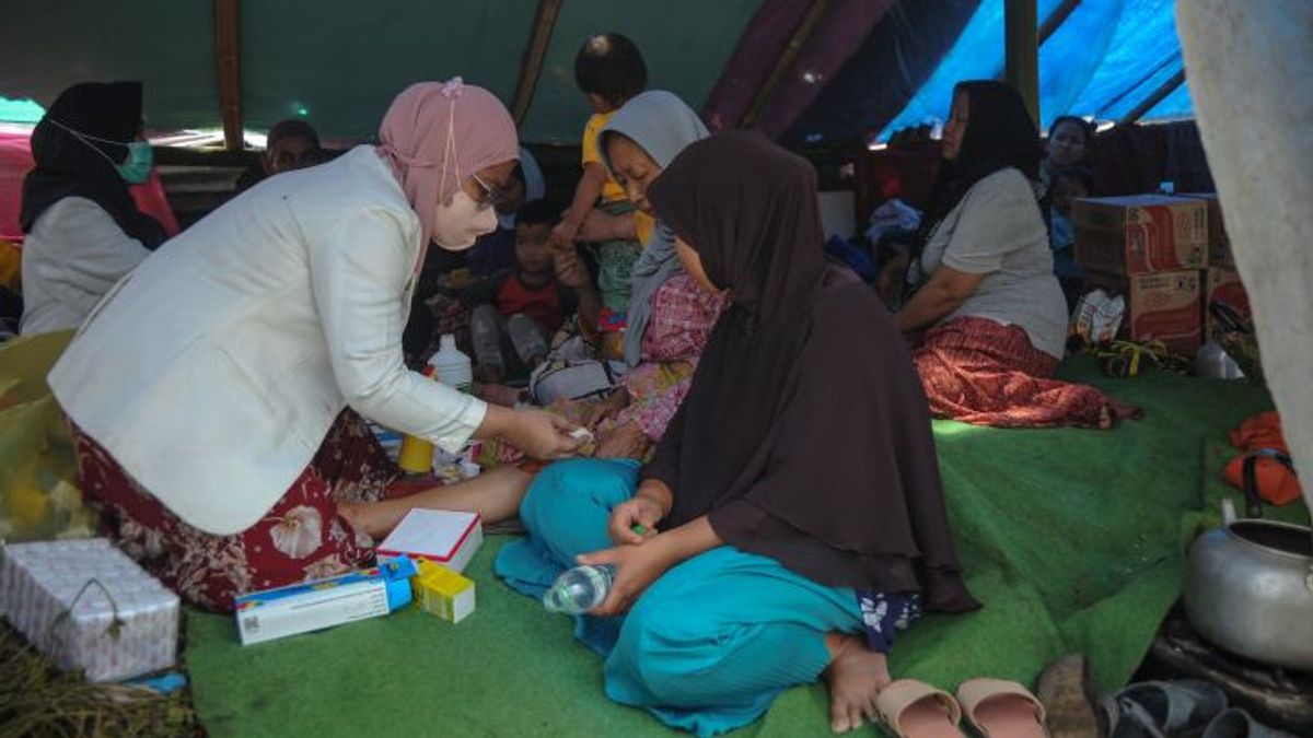 PMI Cianjur Invite Residents Affected By The Earthquake, Take Independent Assistance