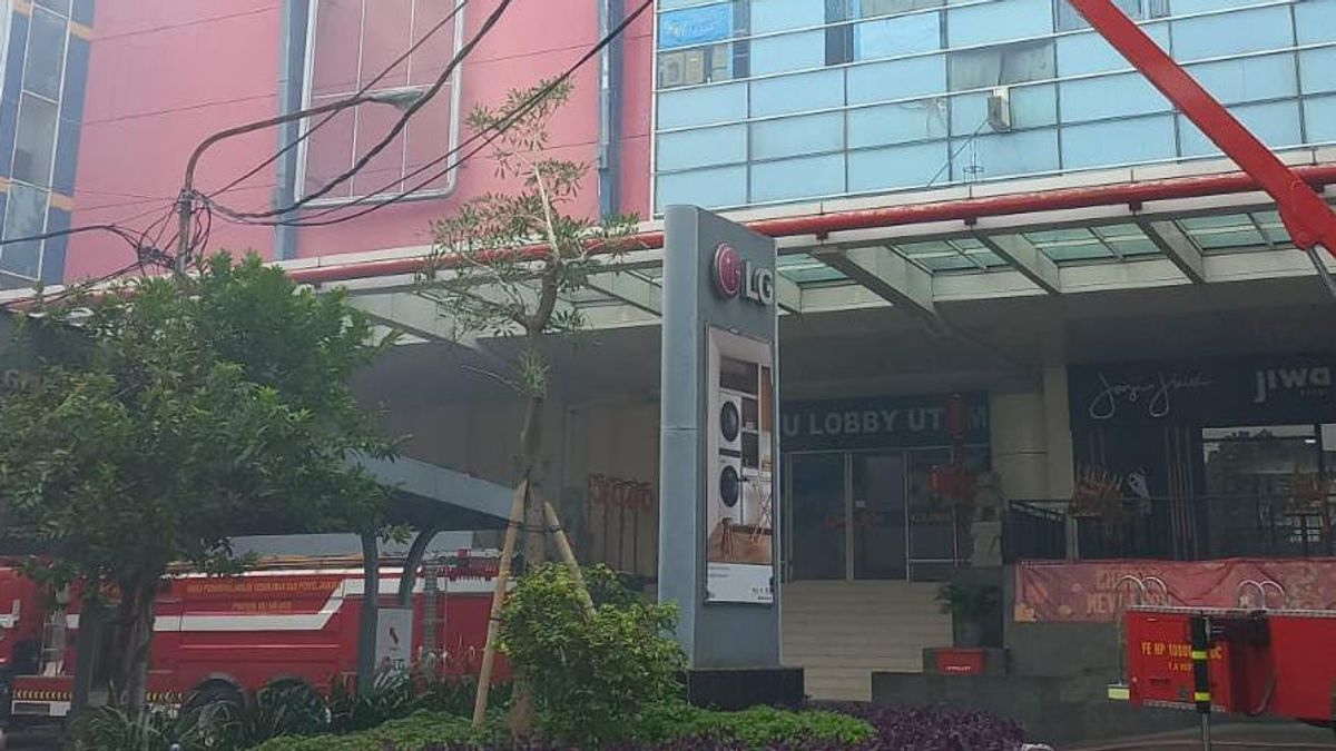 Investigate Cause Of Glodok Plaza Fire, Police Summon And Check Whistleblower