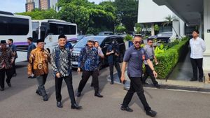 Panja Haji DPR Sambangi Istana, Lapor Biaya Haji 2025 turun ke Prabowo