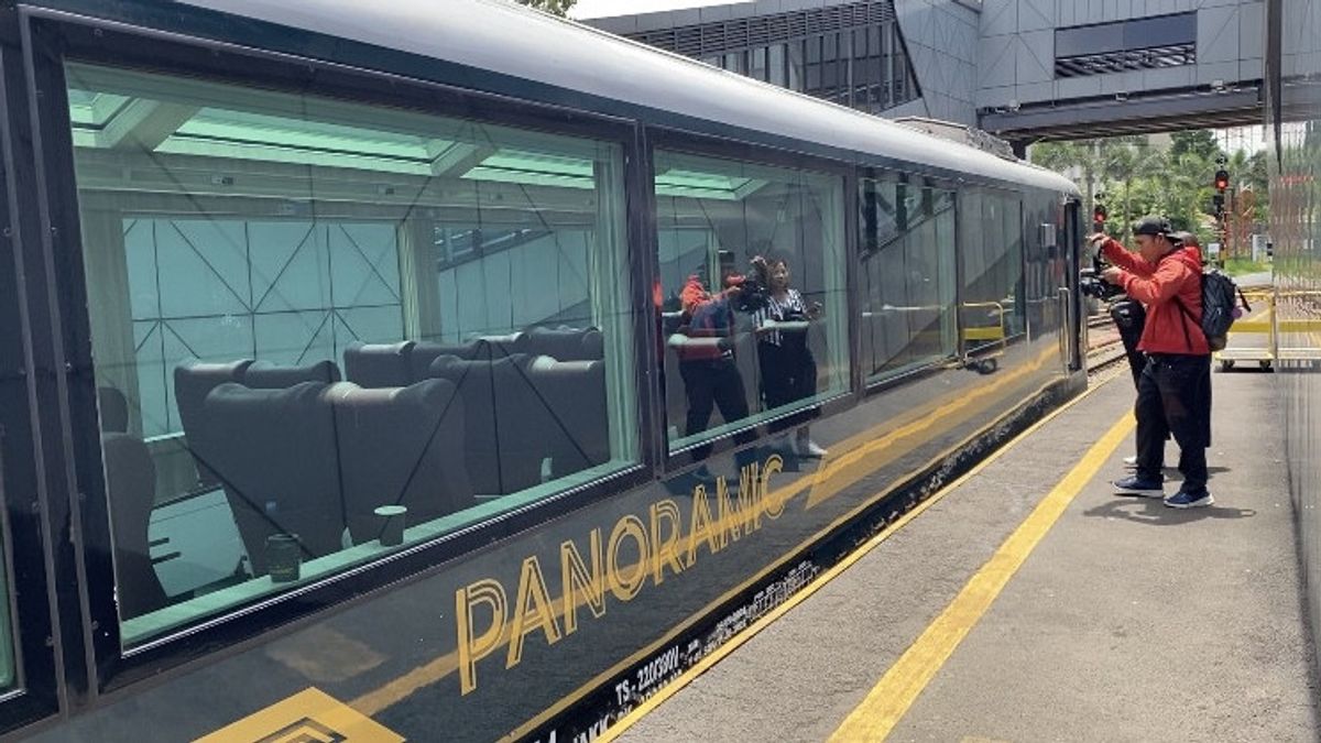 Made From Duplex Tempered, Panoramic Train Glass Will Not Be Broken Hit By Clashes