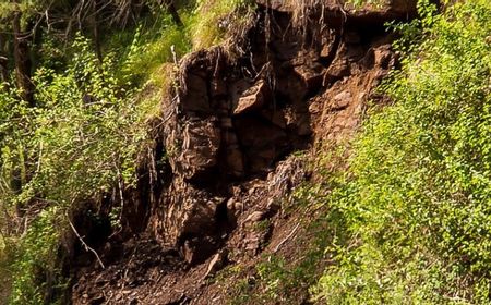 Susun Kebijakan Cegah Tanah Bergerak, PVMBG Teliti Kawasan Singajaya Garut