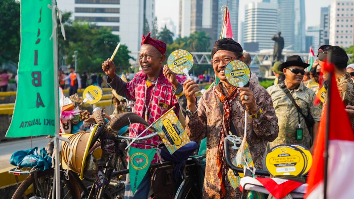 雅加达无车日举行的2025年努桑塔拉蜡染节的兴奋 是文化保存的时刻