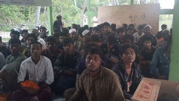 114 Rohingya Immigrants Stranded In Aceh