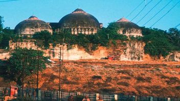 L'Inde Commence à Construire Un Temple Hindou Sur Une Mosquée Démolie
