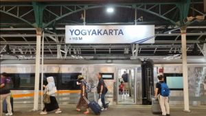 Bangunkarta Anjlok, KA ‘Anak Emas’ Taksaka Stasiun Tugu Jogja-Gambir Dibatalkan