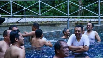 The NTB Governor Answers The Criticism Of Netizens About Being Caught Taking A Bath Together, It's Impossible To Swim With A Mask