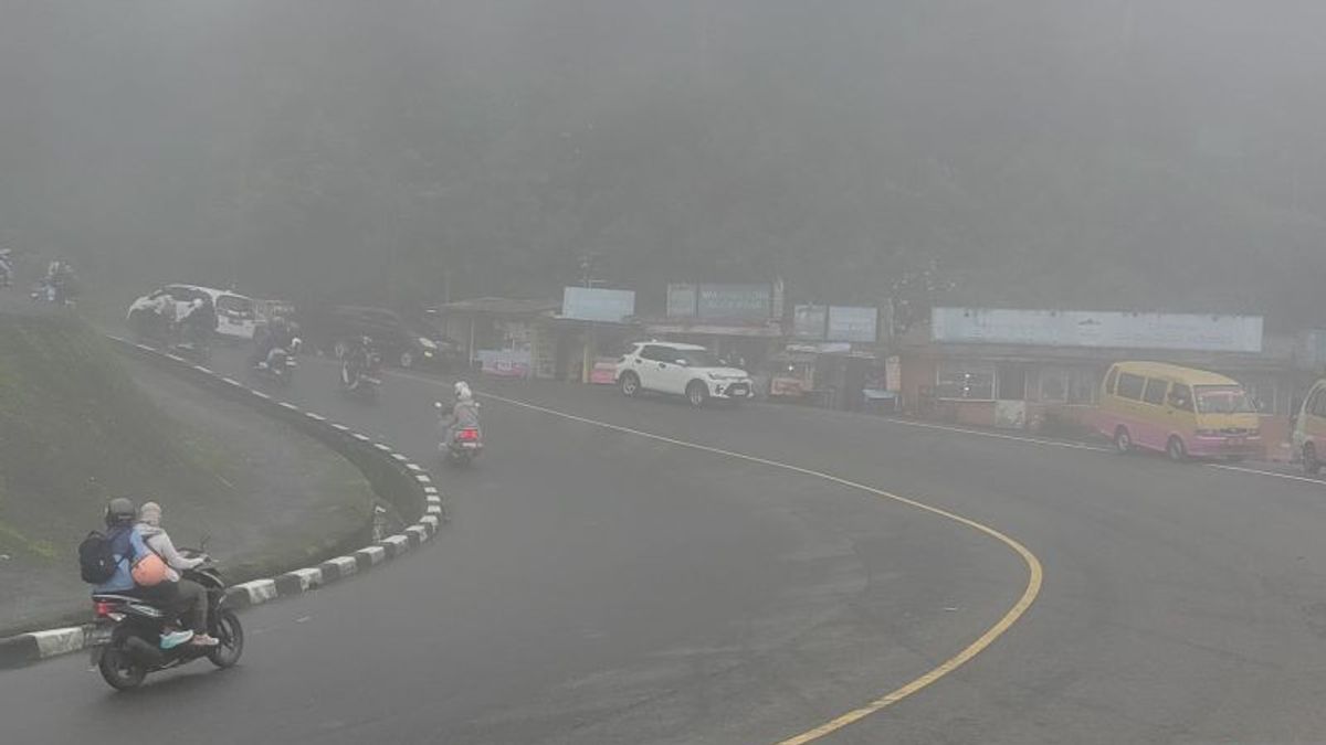 भारी कोहरे और बारिश से सिलुमी पकक-सियानजोर, पुलिस ने अतिरिक्त सतर्कता के लिए ड्राइवरों से कहा