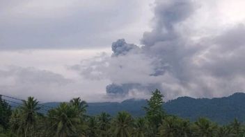 Muntahkan Abu Mencapai 1.500 Meter, Gunung Dukono Malut Berstatus Waspada 