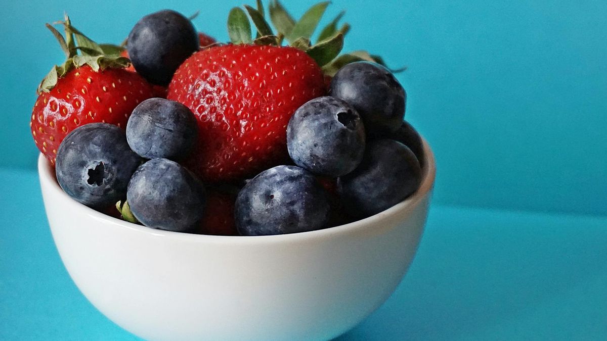 3 Simple Foods That Can Help Reduce Anxiety