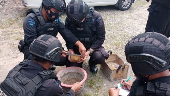 Grenade De Terreur à Langsa Aceh Narcotiques Kalapas House, Placé Dans Le Garage Près De La Voiture