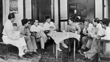 Seconds Of Indonesian Independence: Fierce Debates For The Old And Young Groups In Rengasdengklok