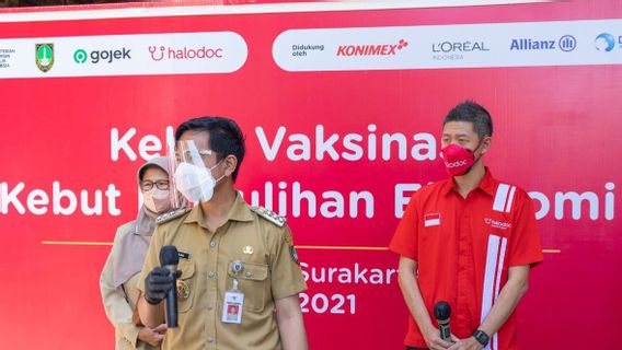 Minta Warga Tetap Pakai Masker di Angkutan Umum, Gibran Berseloroh: Ini Meningkatkan Level Kegantengan 20 Persen