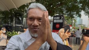 KPKは、ヘリ・セティヨンの家の捜索中に税関総局に贈収賄の疑いのある記録を発見した