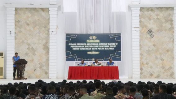 Deputy Chief Of The Kaltara Police Leads The Temporary Graduation Session Of NCO And Tamtama