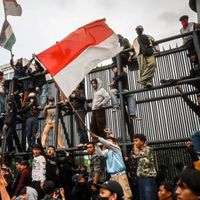Perlukah DPR Dibubarkan?