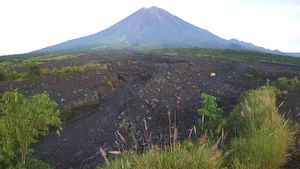 Mount Semeru Activity Monitoring Equipment Plus For Citizens' Security