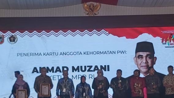 MPR Chairman Ahmad Muzani Officially Becomes PWI Honorary Member At HPN 2025