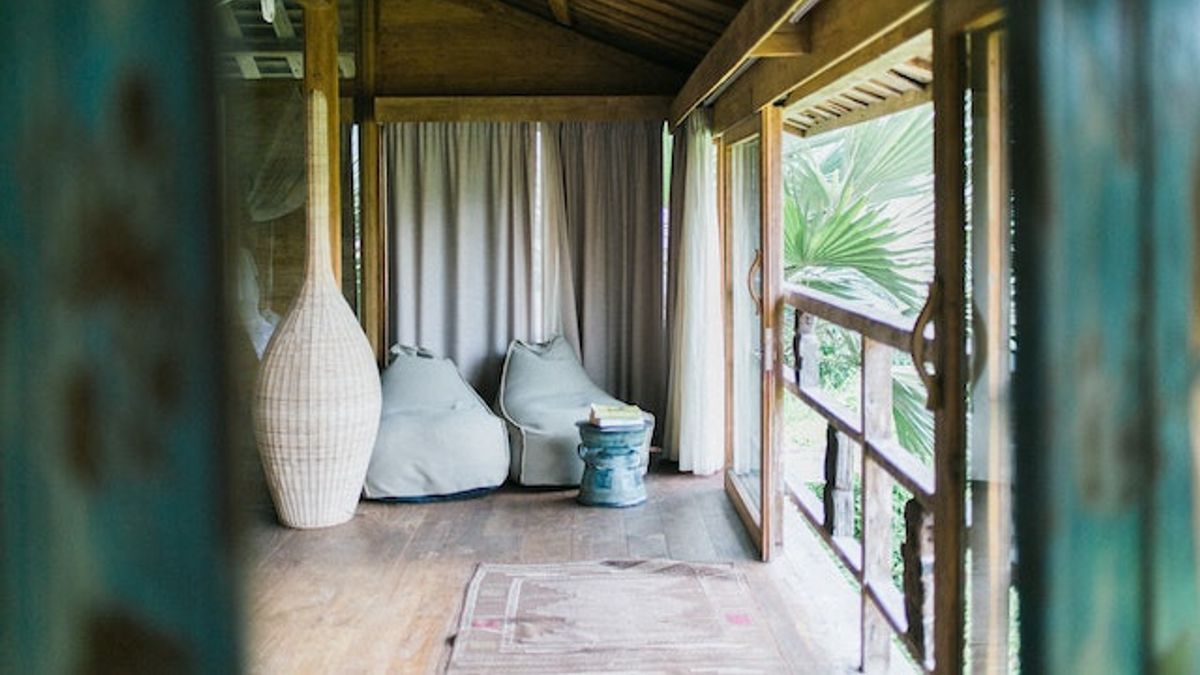 Want A Tropical Home Design? Here's The Inspiration