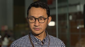 KPK怀疑PDIP西爪哇DPD主席Ono Surono接受Ijon项目贿赂案件的嫌疑人 