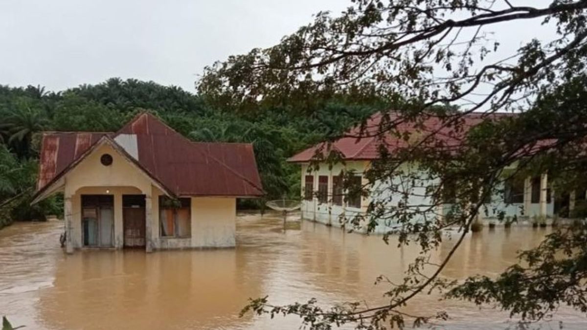 East Aceh Floods: 2,436 People Displaced, 1,276 Houses Affected