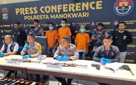 Polresta Manokwari Tangkap Satu Keluarga Perakit Senjata Api