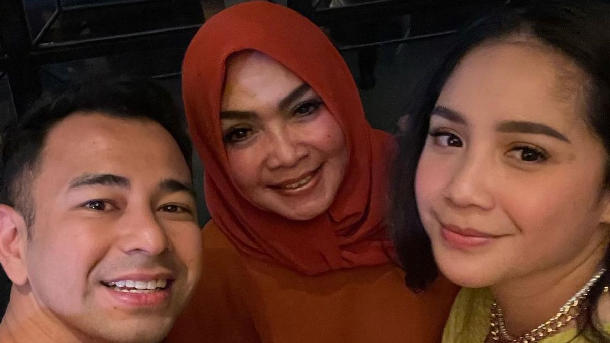 Birthday When He Sues For Divorce, Raffi Ahmad's Mother-in-law Is Happy To Get A Painting Gift From Desiree Tarigan