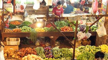 巴纳斯声称，在复活节前夕，全国鸡肉和鸡蛋的价格越来越受控制