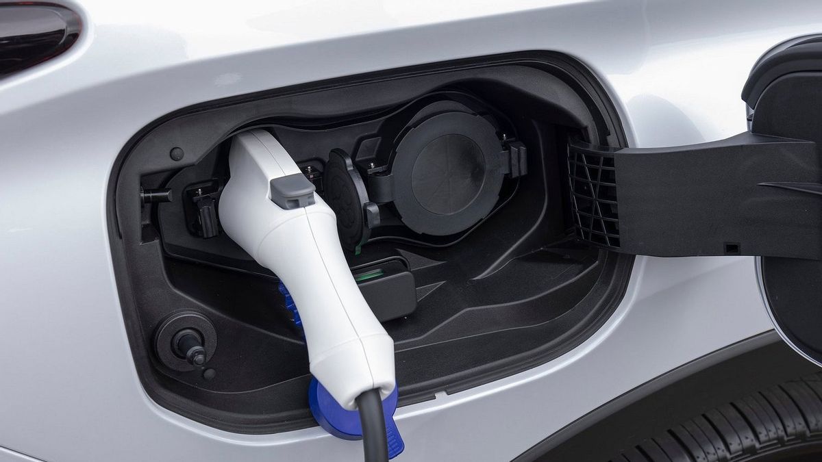 Mitsubishi développe un système de recharge électrique bon marché, pas besoin d’équipements