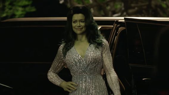 Tatiana Maslany Debuts As A Superhero In She-Hulk Trailer