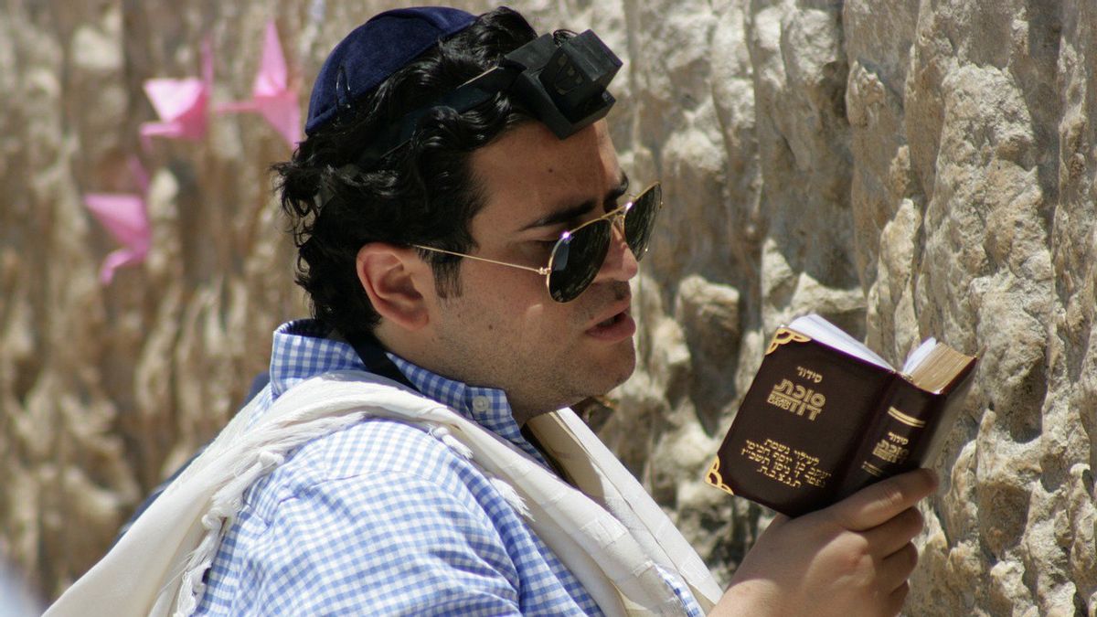 What Do Jews Pray? Check Out The History And Concept Of His God Here