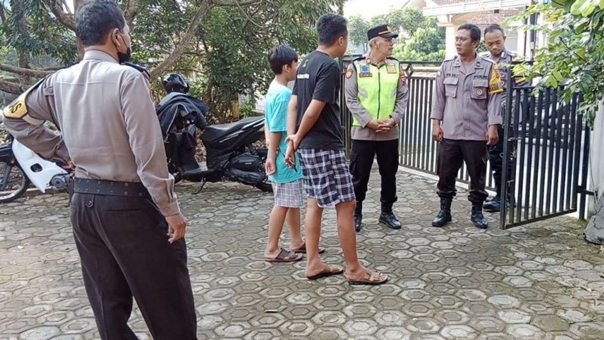 Forgot The Key To The Gate, The Car Belonging To Ajibarang Residents Of Central Java On The Raib Houseyard Was Stolen By The Thief