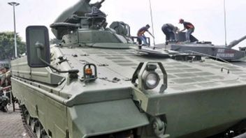 美国向波兰的北约储存设施派遣坦克和装甲车