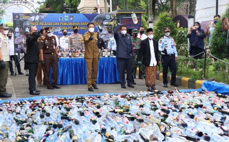 Polres Malang Musnahkan Ribuan Botol Miras