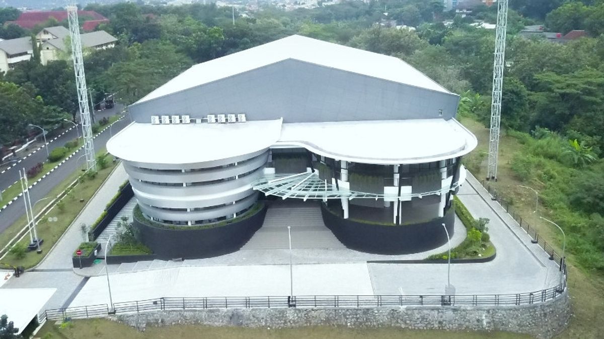 Djarum Foundation Meresmikan Stadion Bulu Tangkis di Undip
