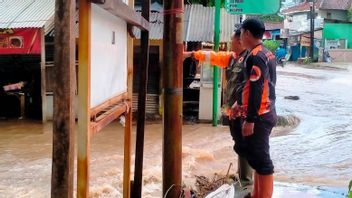 celiers : inondations et glissements de terrain à Sukabumi : un mort et sept disparus