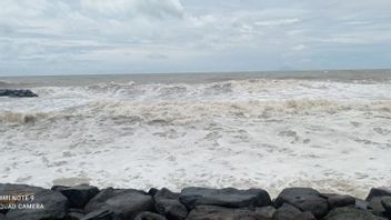 Cuaca Ekstrim di Perairan Selat Sunda Selatan, BPBD Lebak Minta Warga Pesisir Waspada