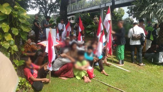 Susahnya Melarang Anak Ikut Demo