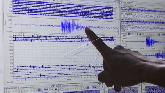 Gunung Ile Lewotolok Kembali Meletus dengan Ketinggian Asap 1.000 Meter