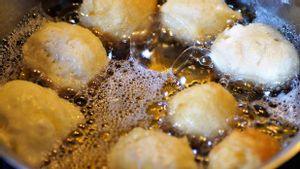 5 Cara Goreng Donat agar Tidak Berminyak dan Bantat 