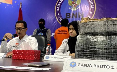 Sebar Anggotanya ke Kantor Ekspedisi di Cianjur, BNN Tangkap Kurir dan 4 Kg Ganja dari Sumut